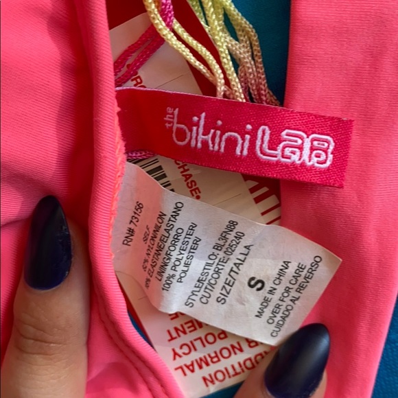 BIKINI - Picture 3 of 4